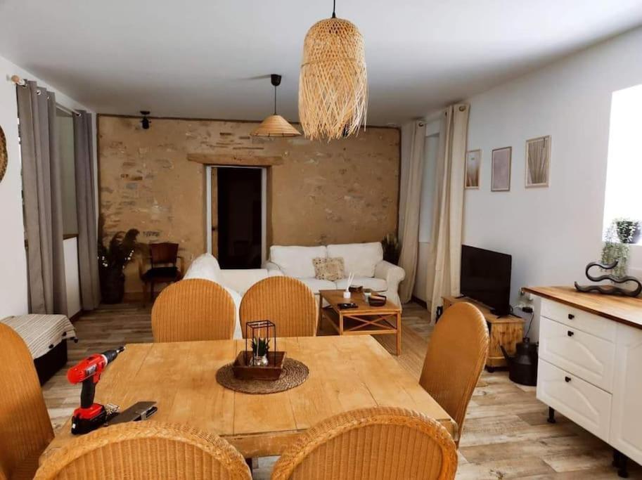 Gite La Petite Longere Septfonds Extérieur photo
